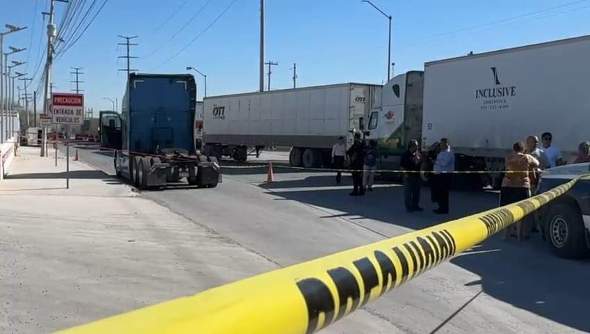 PRESUNTO INFARTO TERMINA CON LA VIDA DE TRAILERO EN FILA DEL PUENTE ZARAGOZA-ISLETA